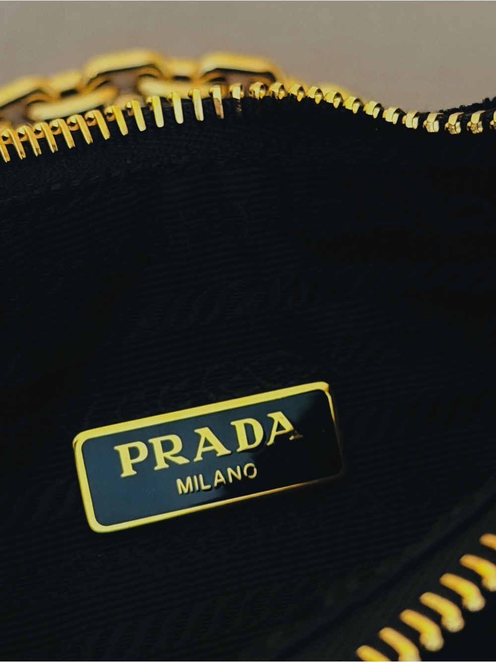 Prada Re-Edition Mini Velvet Bag - Picture 12 of 14